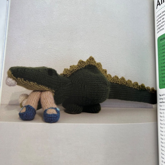 KnitWit Soft Cover Book 20 Projects to Knit Fun Creatures 3 Eyed Monsters - Picture 7 of 10